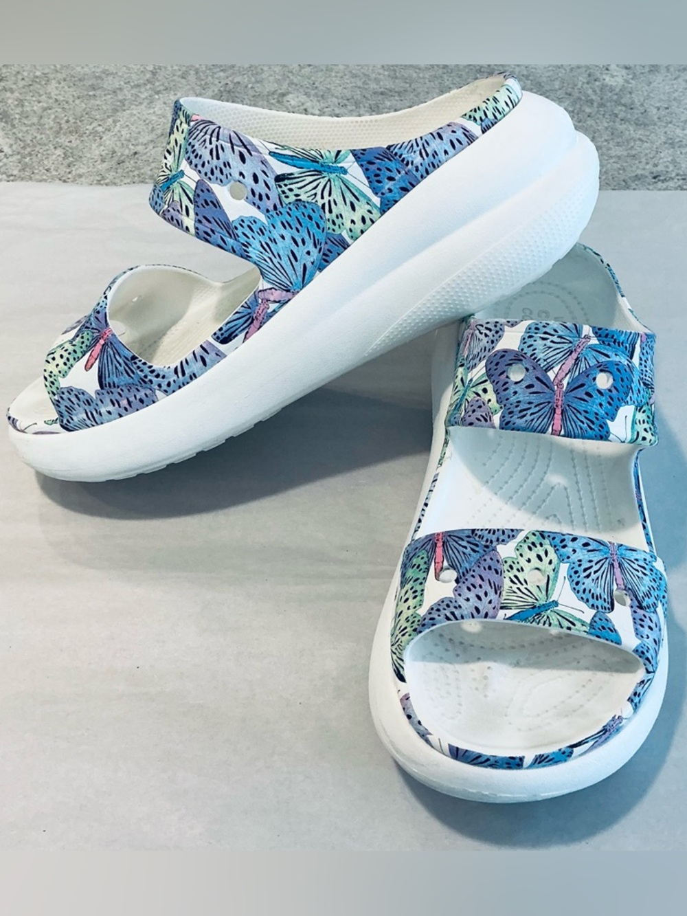 CROCS Crush Butterfly Print Summer Whimsical Platform Sandal WM SZ 11  MEN SZ 9